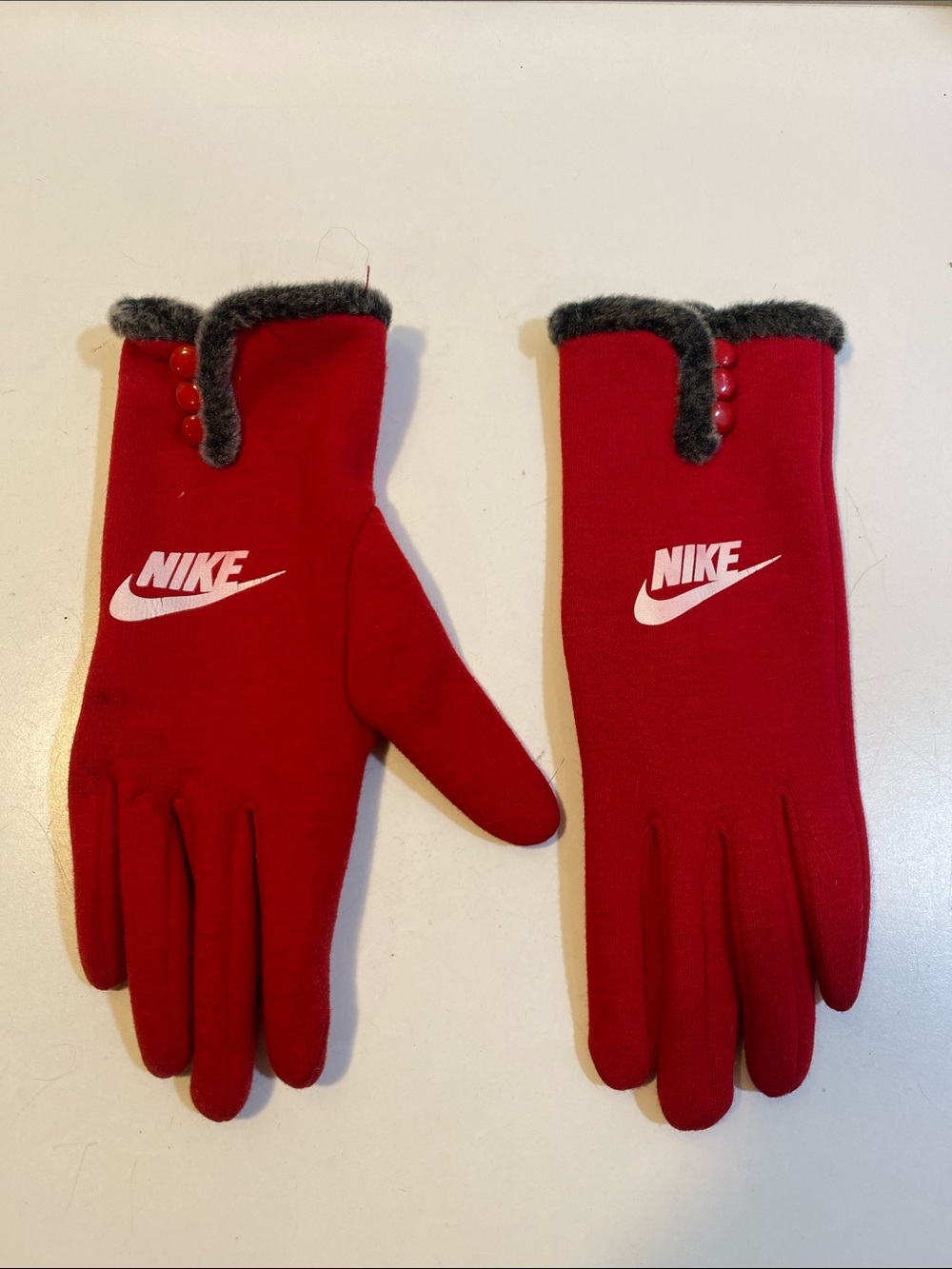 Red Women's Logo Gloves with Gray Faux Fur Trim OS